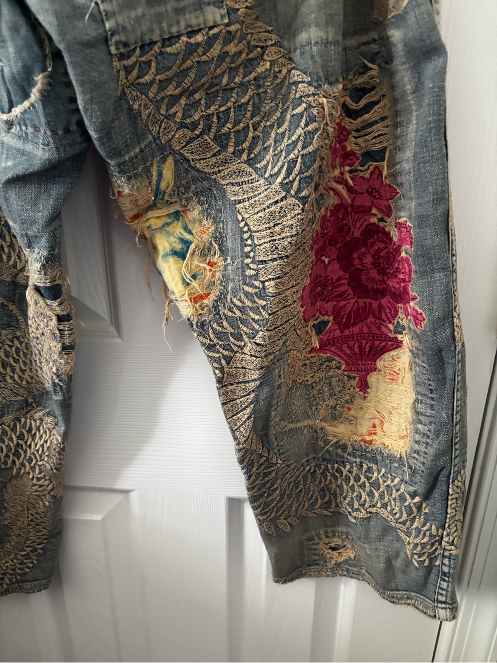 Magnolia Pearl Distressed Embroidered Jeans - Picture 9 of 10